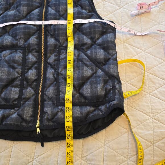 J Crew Quilted Down Puffer Vest Women's M Gray Black Plaid Gorpcore Outdoorcore - Picture 10 of 11